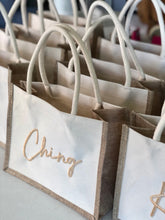 Afbeelding in Gallery-weergave laden, Embroidered Linen Tote - Travellers Hat Boutique