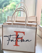 Afbeelding in Gallery-weergave laden, Embroidered Linen Tote - Travellers Hat Boutique