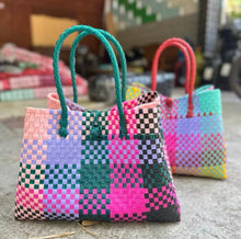Cargar imagen en el visor de la galería, Colorful Classic Bayong Bag