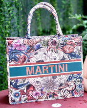 Load image into Gallery viewer, Alicia Tote Bag Seamless Embroidery - Travellers Hat Boutique