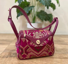 Load image into Gallery viewer, Woven Lindy Bag - Travellers Hat Boutique