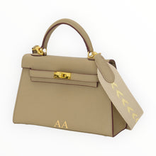 Load image into Gallery viewer, Lily Leather Tote - Travellers Hat Boutique