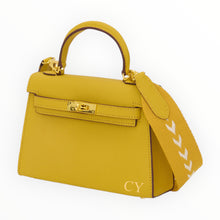Load image into Gallery viewer, Lily Leather Tote - Travellers Hat Boutique