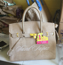 Afbeelding in Gallery-weergave laden, Burlap O'Kelly handbag tote bag with gold lock and Saint Tropez embroidery by Travellers Hat Boutique