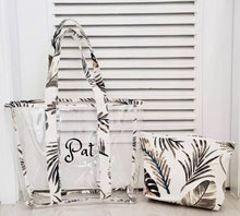 Cargar imagen en el visor de la galería, Floral PVC Tote