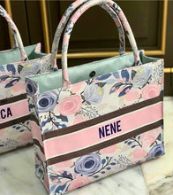 Load image into Gallery viewer, 24pcs Customizable Daily Tote Souvenirs - Travellers Hat Boutique