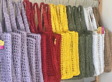 Cargar imagen en el visor de la galería, Handmade Raffia Tote - Travellers Hat Boutique