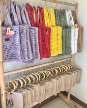 Cargar imagen en el visor de la galería, Handmade Raffia Tote - Travellers Hat Boutique