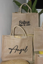 Afbeelding in Gallery-weergave laden, Handle Tote Bag - Travellers Hat Boutique