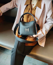 Load image into Gallery viewer, Soft Retro Handbag - Travellers Hat Boutique