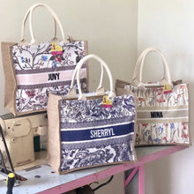 Afbeelding in Gallery-weergave laden, Burlap Tote