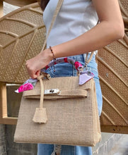 Afbeelding in Gallery-weergave laden, Burlap O'Kelly handbag tote bag from Travellers Hat Boutique held by a woman wearing jeans and a white top
