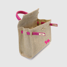 Afbeelding in Gallery-weergave laden, Jute bag with croco leather handle in pink from Travellers Hat Boutique with spacious open interior