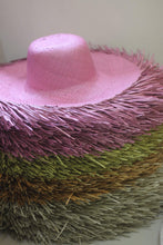 Lade das Bild in den Galerie-Viewer, Stack of colorful fringe sun hats for women with wide brims in pink green brown and beige