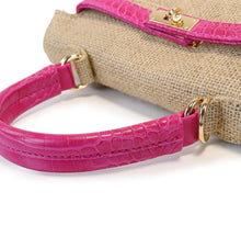 Afbeelding in Gallery-weergave laden, Jute bag with croco leather handle in pink and gold hardware from Travellers Hat Boutique