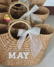 Lataa kuva Galleria-katseluun, Personalized Woven Basket
