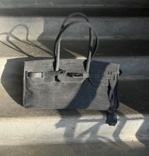 Afbeelding in Gallery-weergave laden, Denim Birkin - Longer Handle
