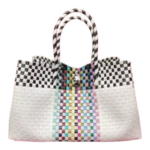 Carregar imagem no visualizador da galeria, Classic Bayong Bag

