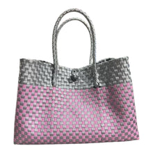 Carregar imagem no visualizador da galeria, Classic Bayong Bag
