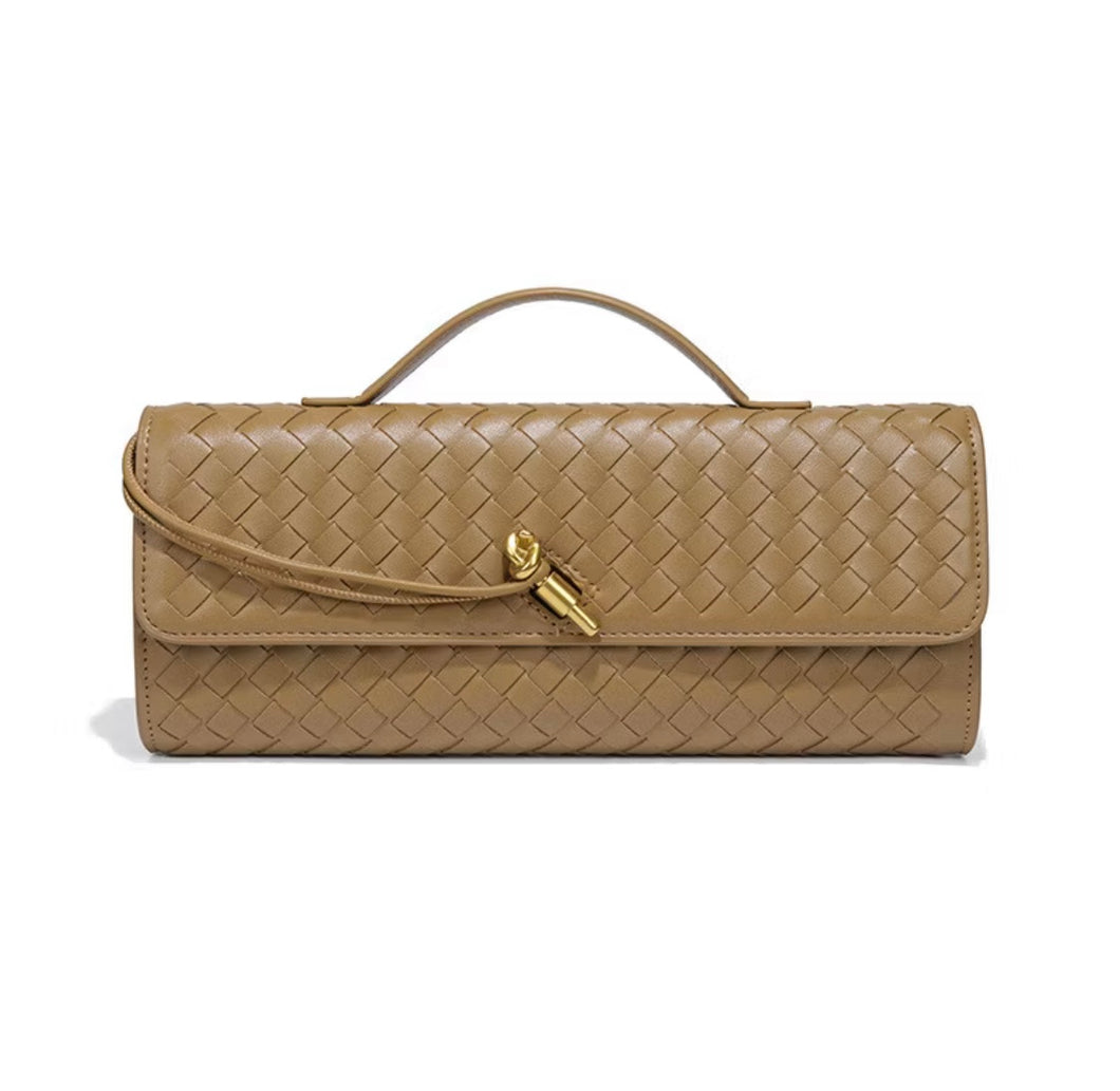 Bottega Clutch