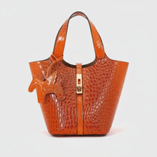 Carregar imagem no visualizador da galeria, crocodile-embossed handbag 
