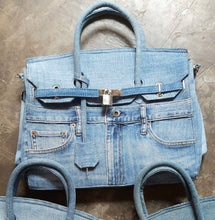 Lade das Bild in den Galerie-Viewer, Upcycled Levis Denim Birkin
