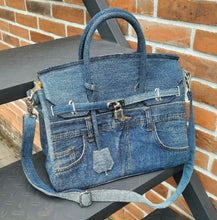 Lade das Bild in den Galerie-Viewer, Birkin aus recyceltem Denim – Limitierte Auflage
