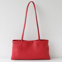Lade das Bild in den Galerie-Viewer, Sheepskin Leather Underarm Bag
