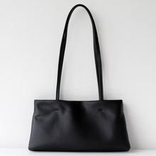 Lade das Bild in den Galerie-Viewer, Sheepskin Leather Underarm Bag
