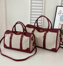 Carica l&#39;immagine nel visualizzatore di Gallery, Personalized Duffle Leather Bag
