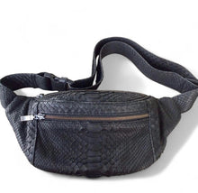 Cargar imagen en el visor de la galería, Python Snake Skin Waist Bag
