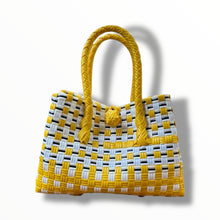 Lade das Bild in den Galerie-Viewer, Petite Bucket Bayong Bag
