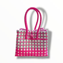 Lade das Bild in den Galerie-Viewer, Petite Bucket Bayong Bag
