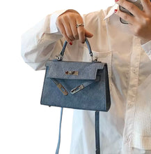 Carica l&#39;immagine nel visualizzatore di Gallery, Small Denim Square Bag
