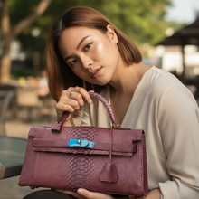 Lade das Bild in den Galerie-Viewer, Python Bag
