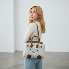 Carregar imagem no visualizador da galeria, Jellycat Fur Bag
