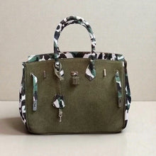 Lataa kuva Galleria-katseluun, Army Canvas Bag
