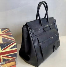 Charger l&#39;image dans la galerie, Black leather men&#39;s multipocket travel bag tote with multiple compartments and sturdy handles
