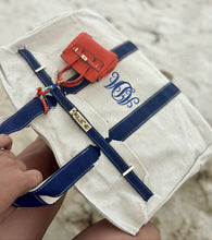 Cargar imagen en el visor de la galería, Boatkin Monogram
