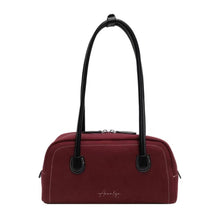 Carica l&#39;immagine nel visualizzatore di Gallery, Suede Underarm Bag
