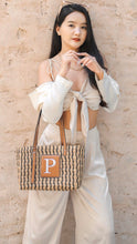 Charger l&#39;image dans la galerie, Striped Raffia Basket - Travellers Hat Boutique
