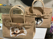 Lade das Bild in den Galerie-Viewer, Burlap Birkin - Travellers Hat Boutique
