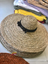 Cargar imagen en el visor de la galería, Seagrass Floppy Hat - Travellers Hat Boutique
