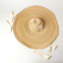 Cargar imagen en el visor de la galería, Mexican Raffia Hat - Travellers Hat Boutique
