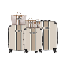 Lataa kuva Galleria-katseluun, Custom Monogram Luggage - Travellers Hat Boutique
