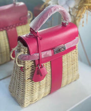 Lade das Bild in den Galerie-Viewer, Handmade wicker purse for women with pink leather accents and top handle tote bag
